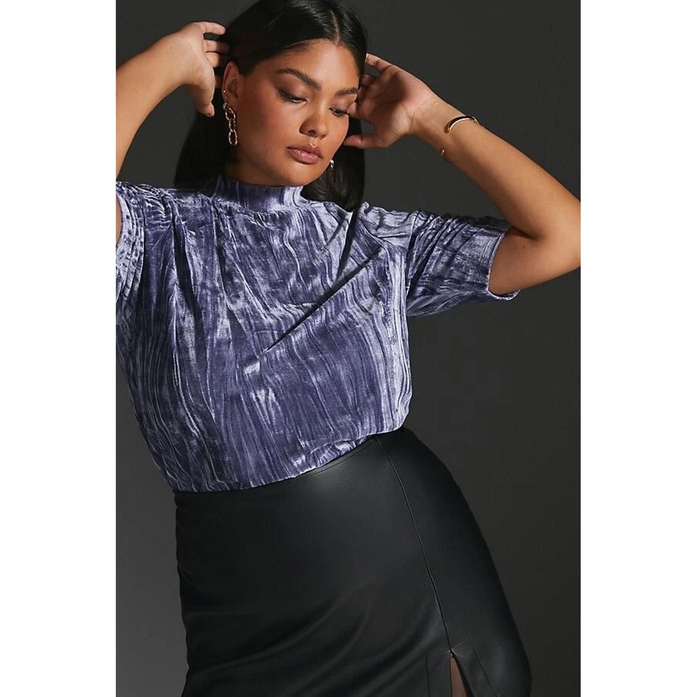 Anthropologie‎ Pilcro Velveteen Mock Neck Top Crushed Purple Women's Size Small